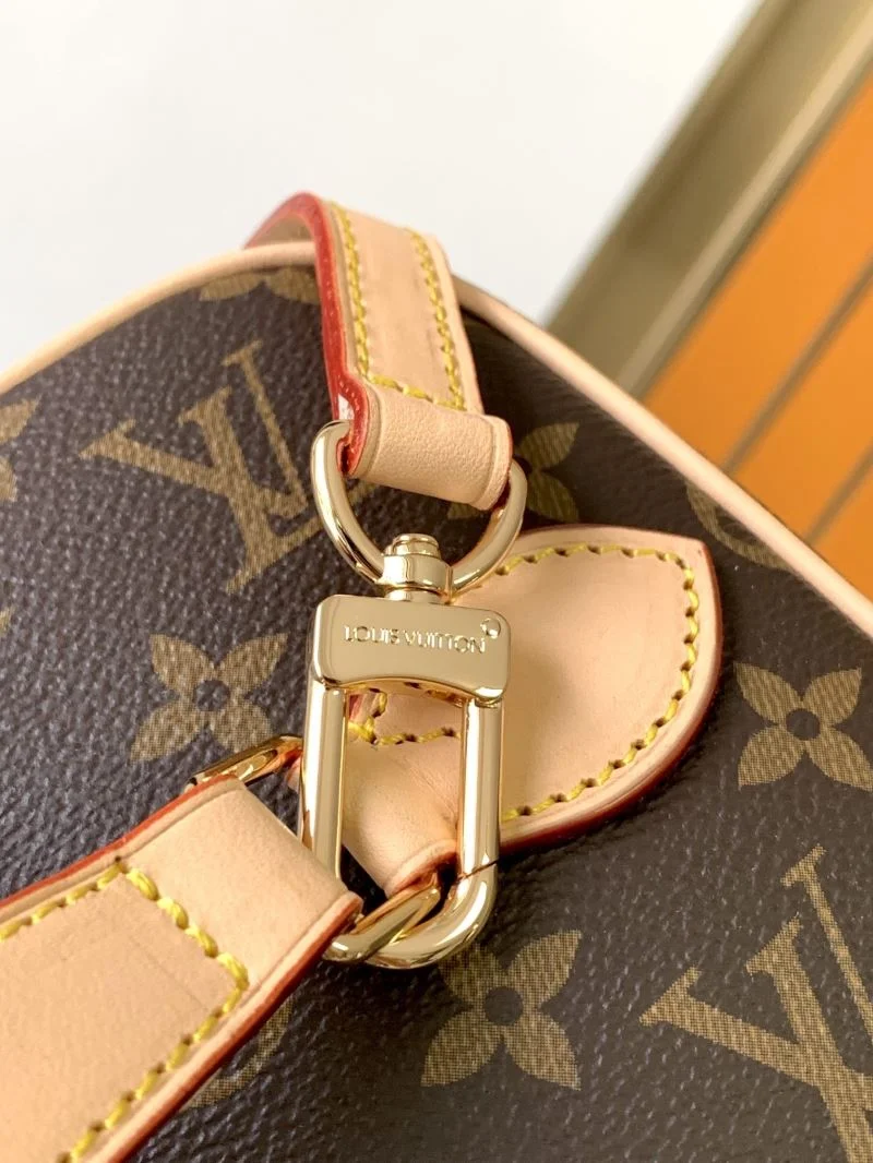 Durable Louis Vuitton Cosmetic Bags 42900