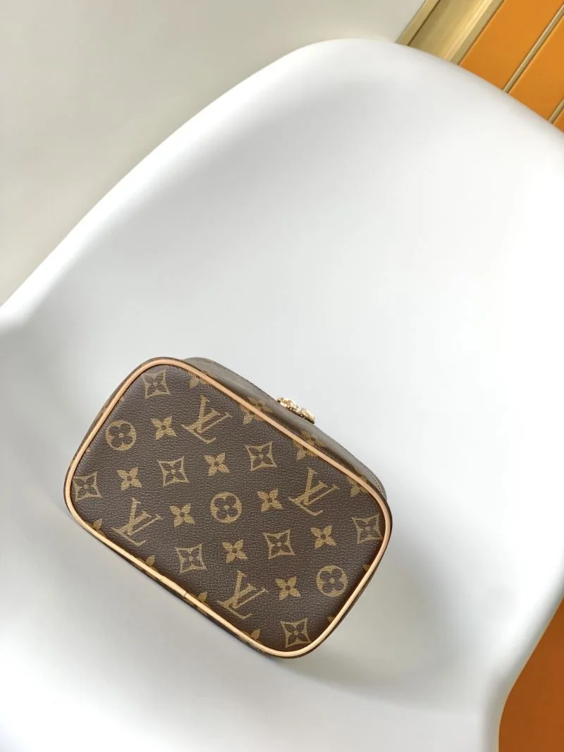 Louis Vuitton Cosmetic Bags Cozy 42899