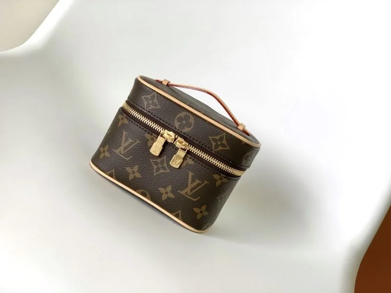Chic Louis Vuitton Cosmetic Bags 42904