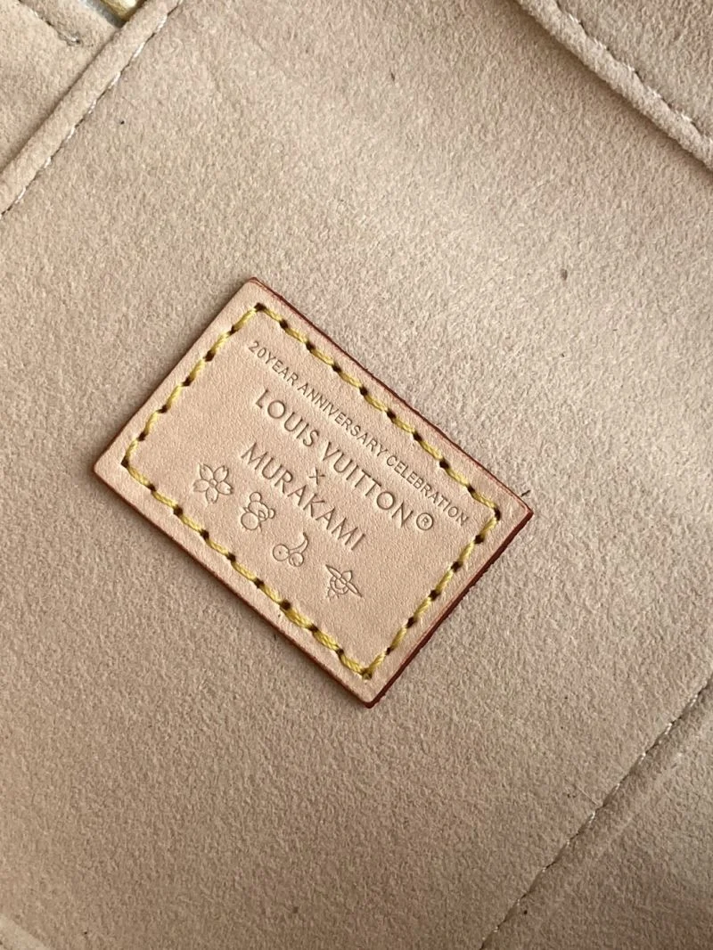 Unisex Louis Vuitton Cosmetic Bags 42906