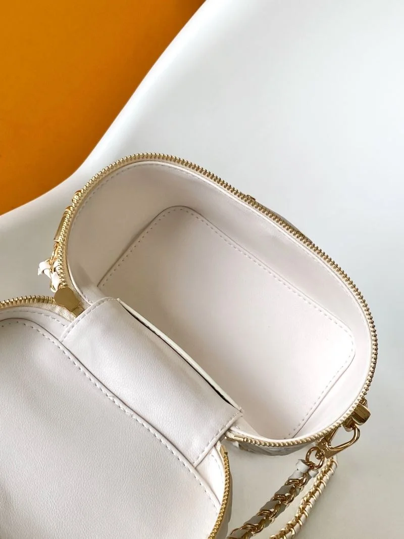 Louis Vuitton Cosmetic Bags Lightweight 42894