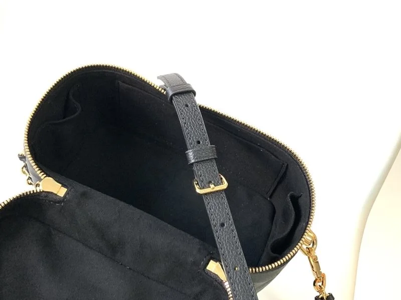 Durable Louis Vuitton Cosmetic Bags 42890