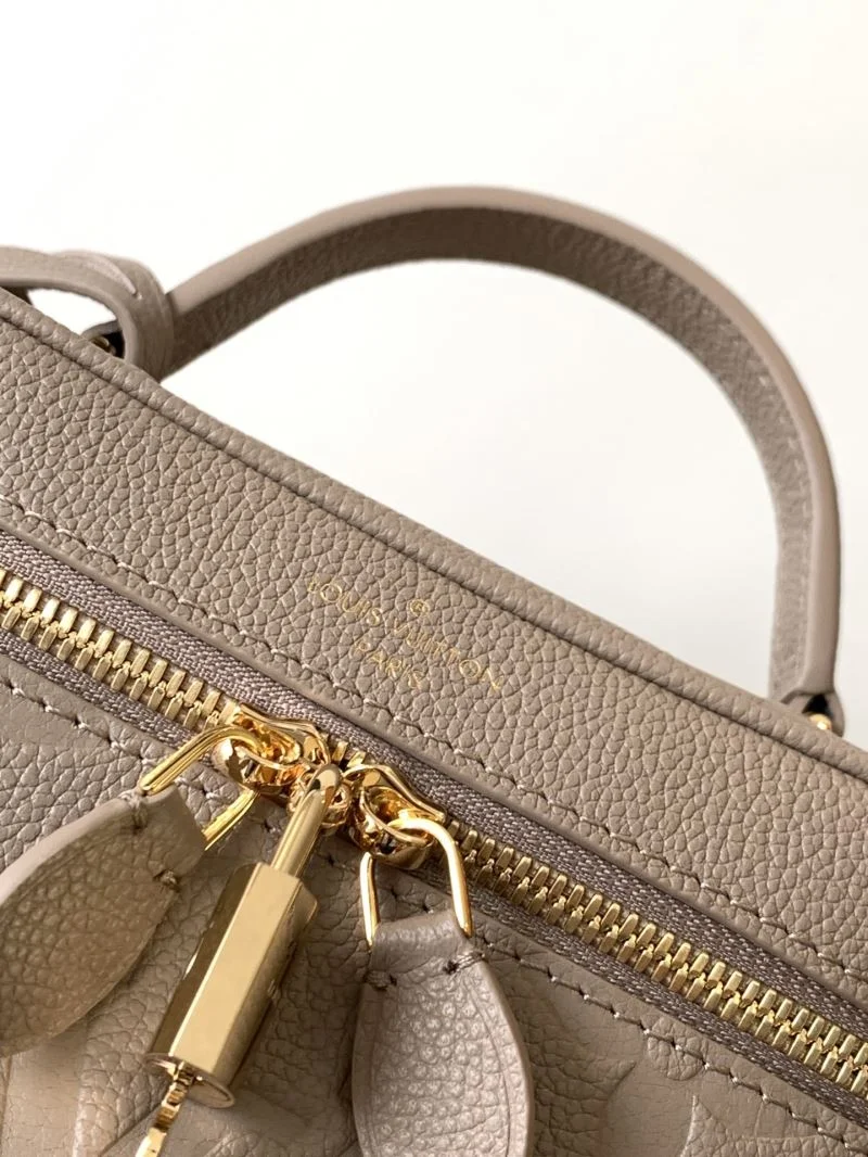 Louis Vuitton Cosmetic Bags Soft 42888