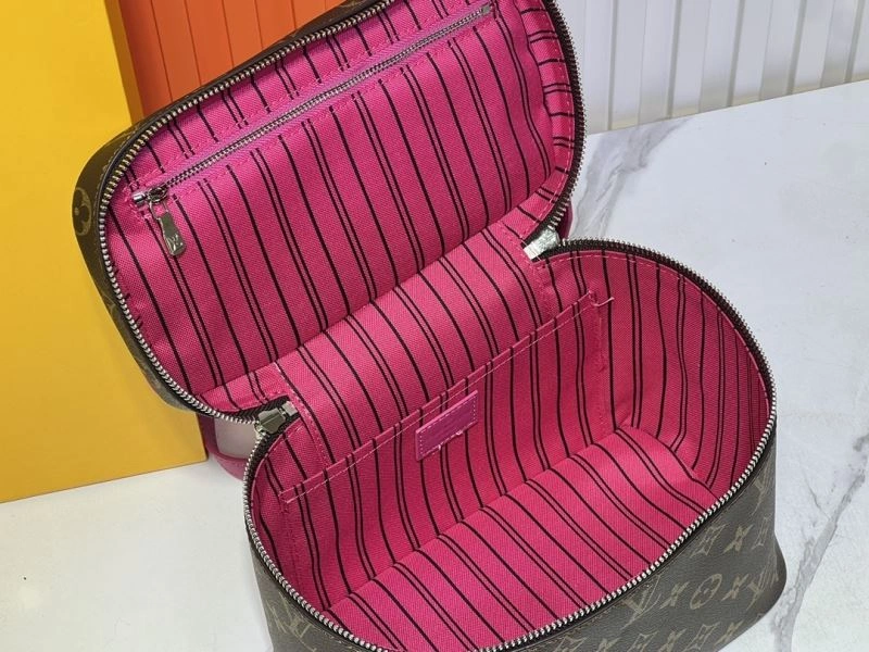 Louis Vuitton Cosmetic Bags WellDesigned 80267