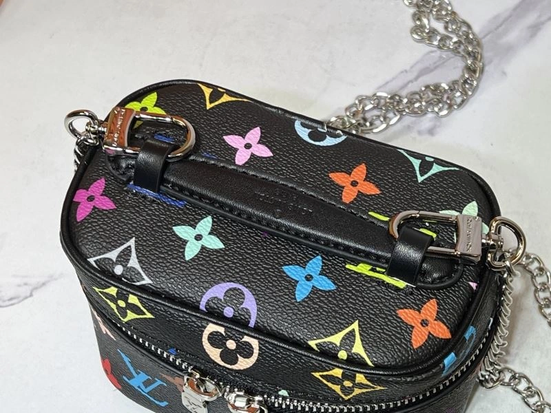 Louis Vuitton Cosmetic Bags Soft 80237