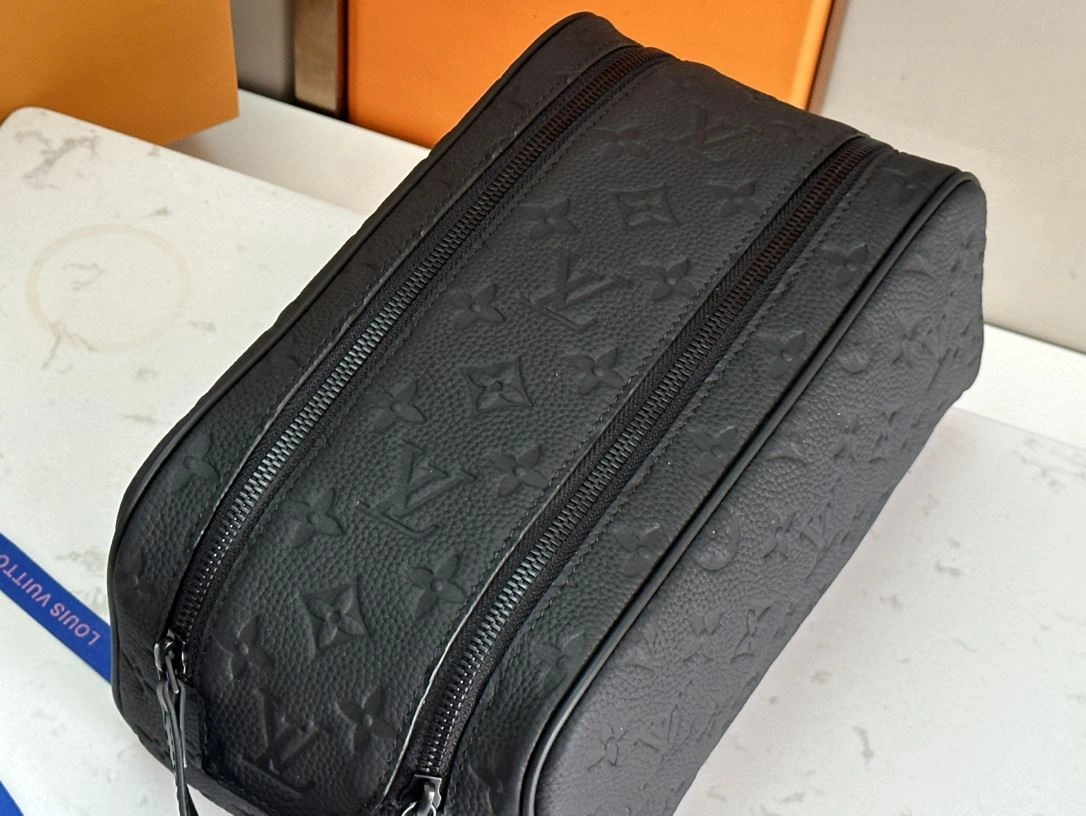 MultiPurpose Louis Vuitton Cosmetic Bags 91819
