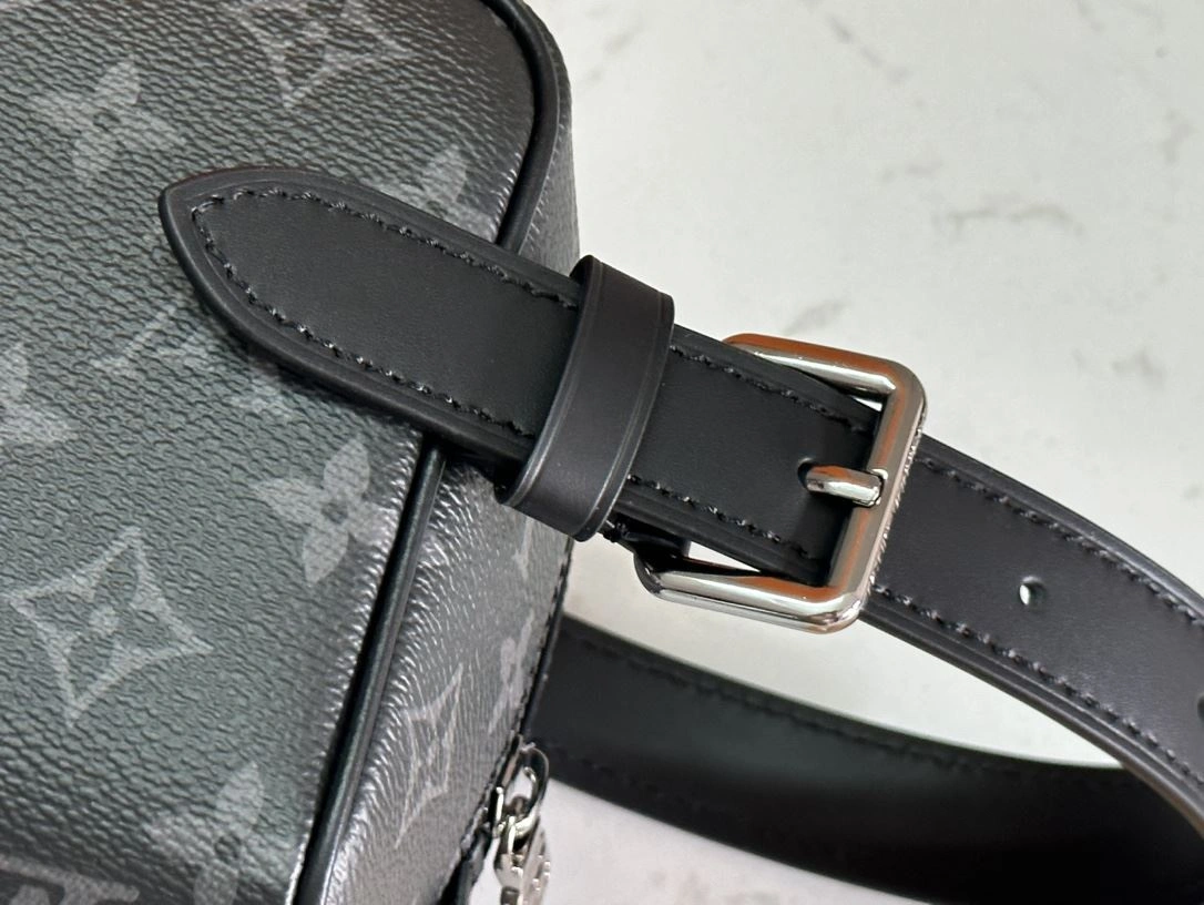 Louis Vuitton Cosmetic Bags Durable 91822