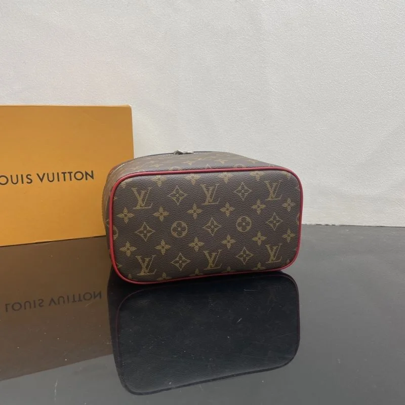 Timeless Louis Vuitton Cosmetic Bags 41792