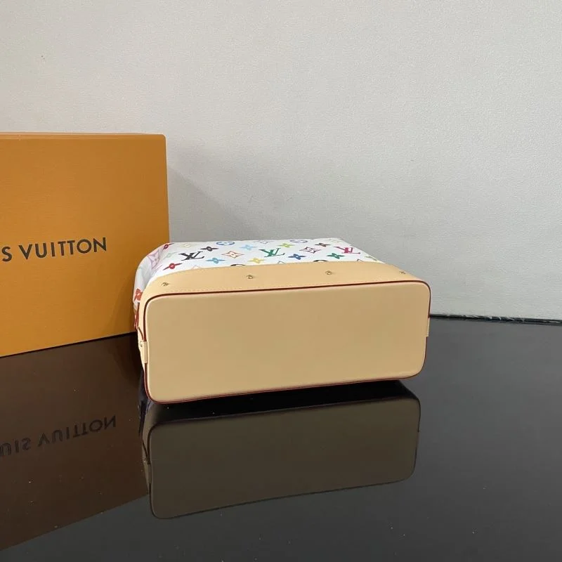 ComfortFit Louis Vuitton Cosmetic Bags 41609