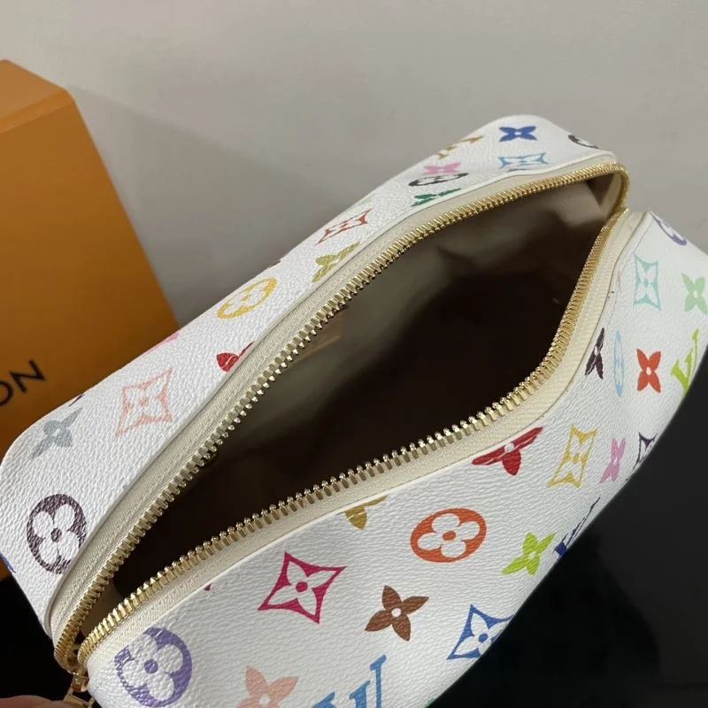 ComfortFit Louis Vuitton Cosmetic Bags 41609