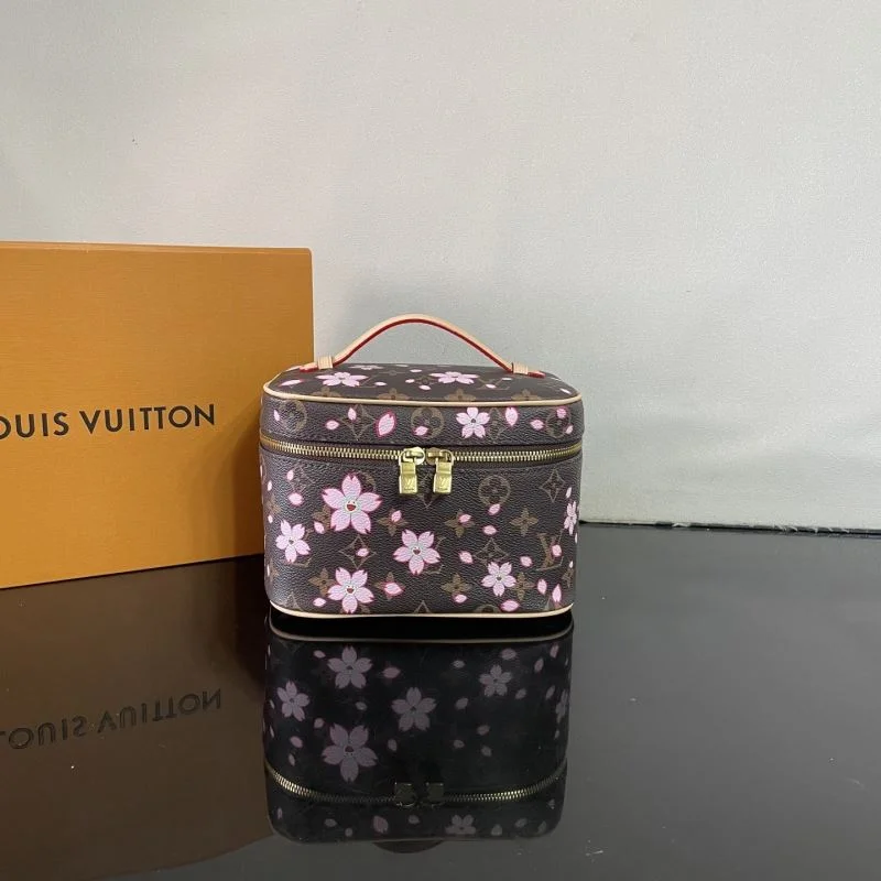 Louis Vuitton Cosmetic Bags Cozy 41604