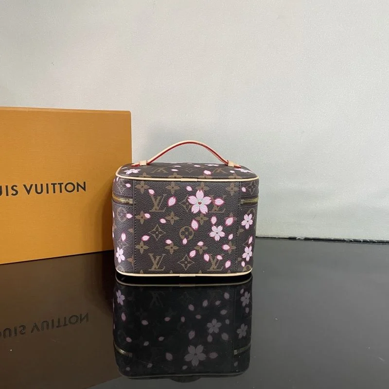 Louis Vuitton Cosmetic Bags Cozy 41604