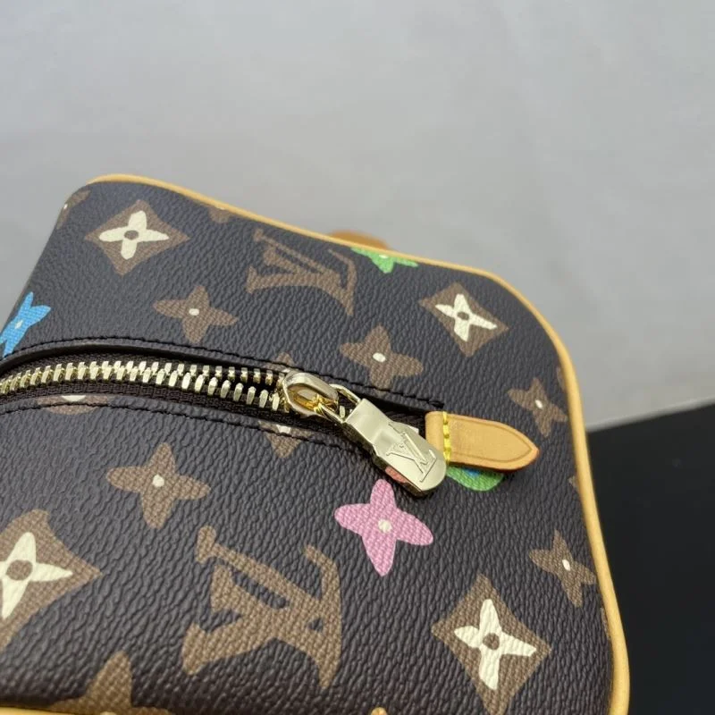 QuickDry Louis Vuitton Cosmetic Bags 41602