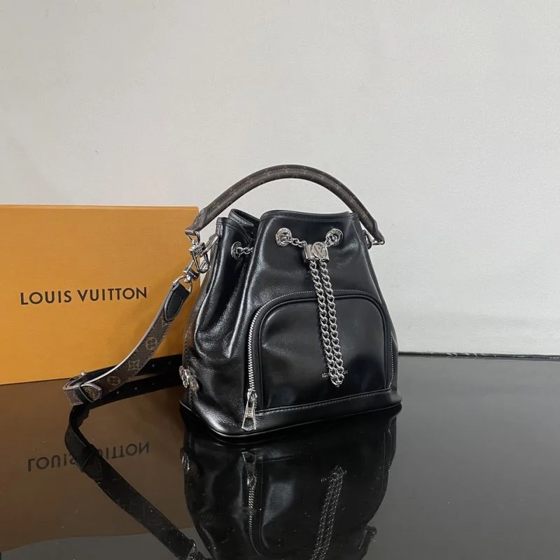 Louis Vuitton Cosmetic Bags Lightweight 41593