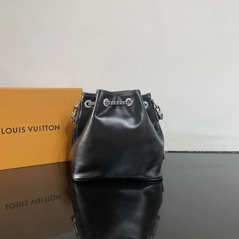 Louis Vuitton Cosmetic Bags Lightweight 41593