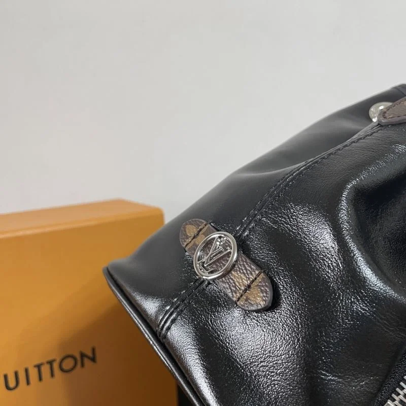 Louis Vuitton Cosmetic Bags Lightweight 41593
