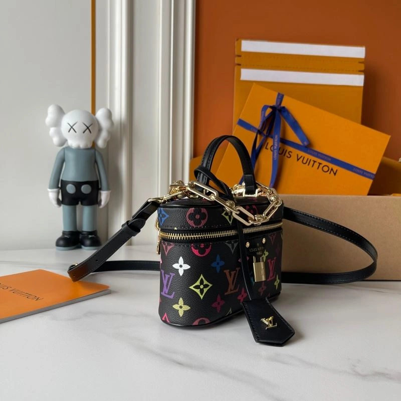 Louis Vuitton Cosmetic Bags Minimalist 88626