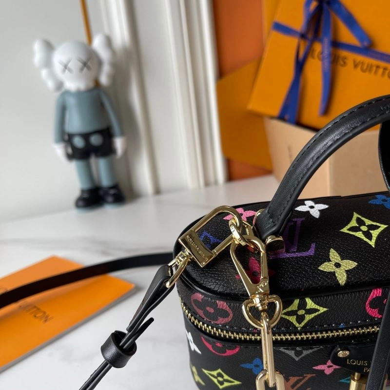 Louis Vuitton Cosmetic Bags Minimalist 88626