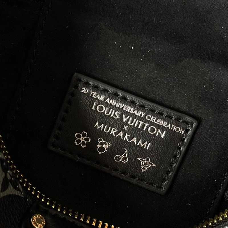 Louis Vuitton Cosmetic Bags Minimalist 88626