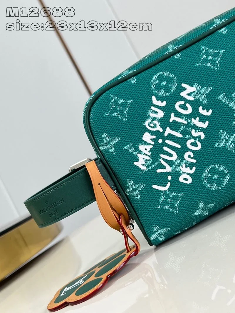 Compact Louis Vuitton Cosmetic Bags 41237