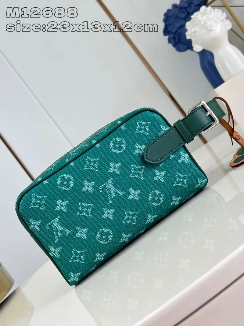 Compact Louis Vuitton Cosmetic Bags 41237