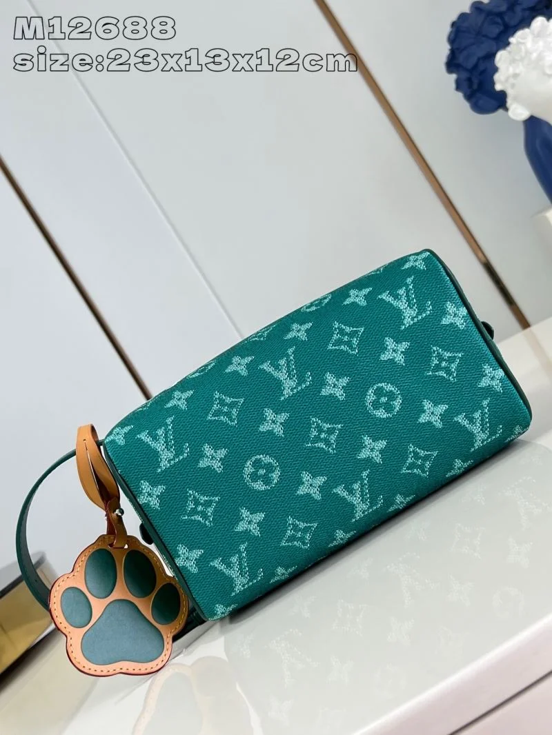 Compact Louis Vuitton Cosmetic Bags 41237