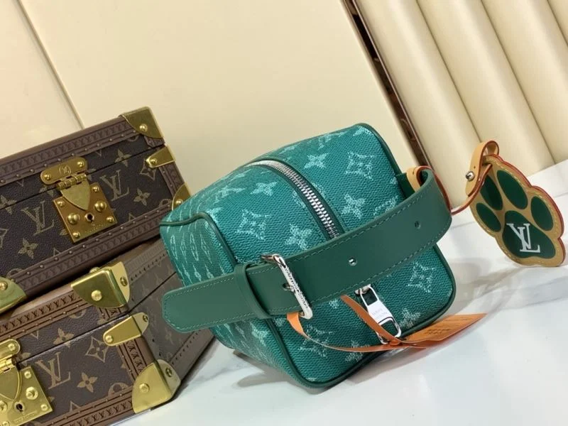 ComfortFit Louis Vuitton Cosmetic Bags 41271