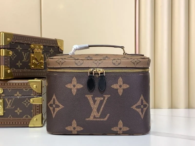 Louis Vuitton Cosmetic Bags Stretchable 41231