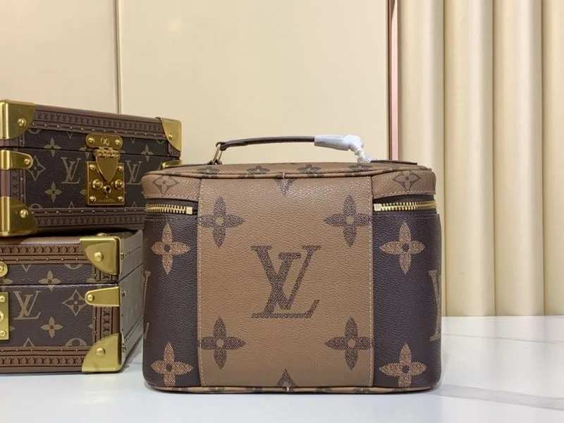 Louis Vuitton Cosmetic Bags Stretchable 41231