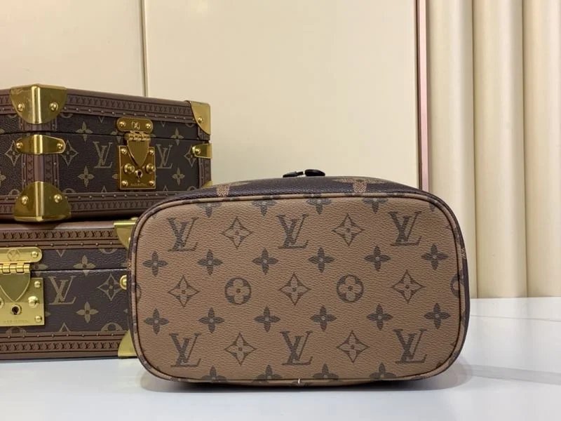Louis Vuitton Cosmetic Bags Stretchable 41231