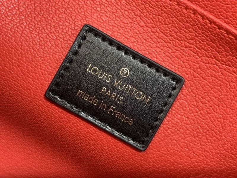 Louis Vuitton Cosmetic Bags Stretchable 41231
