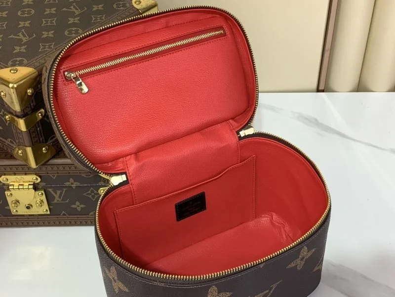 Louis Vuitton Cosmetic Bags Stretchable 41231