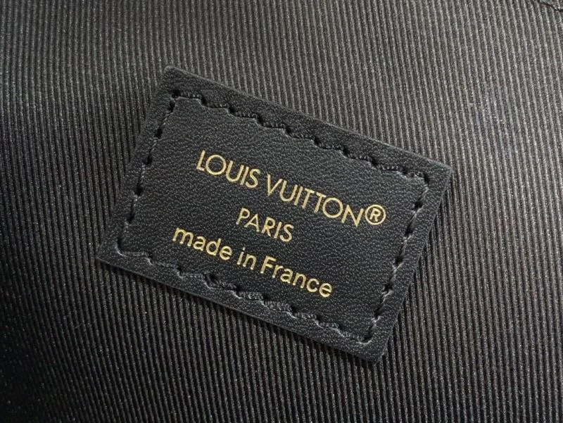 Louis Vuitton Cosmetic Bags UrbanChic 41234