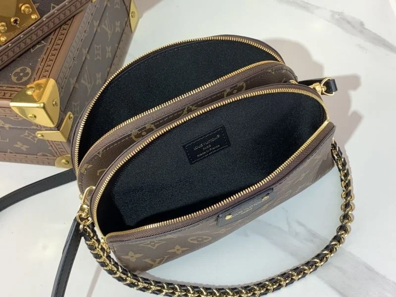Louis Vuitton Cosmetic Bags UrbanChic 41234