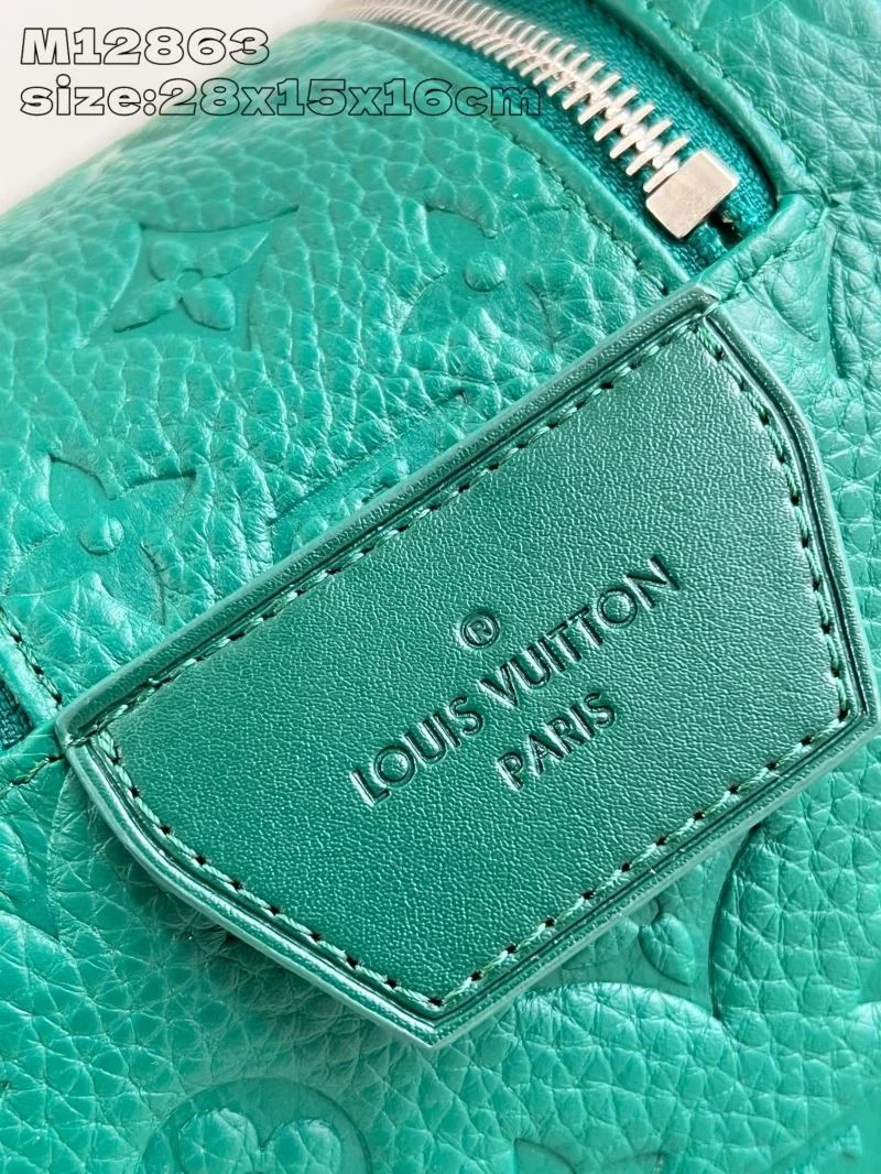 Louis Vuitton Cosmetic Bags Trendsetting 41236