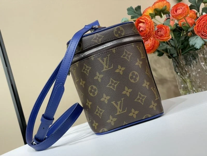 RelaxedFit Louis Vuitton Cosmetic Bags 41316
