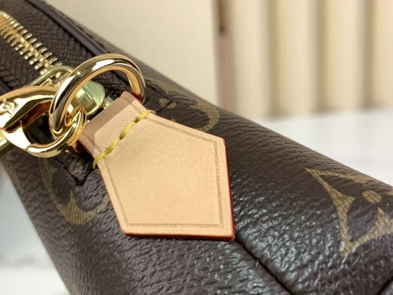 Louis Vuitton Cosmetic Bags Chic 41225