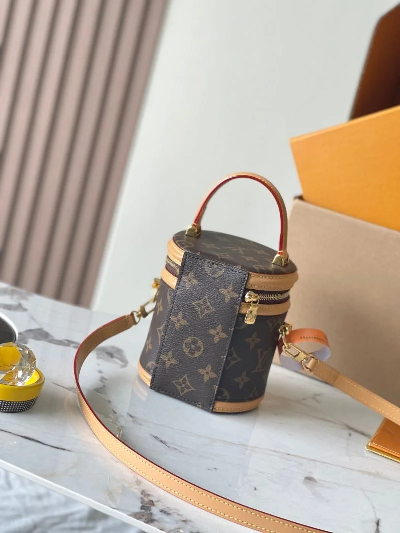 Modern Louis Vuitton Cosmetic Bags 41226
