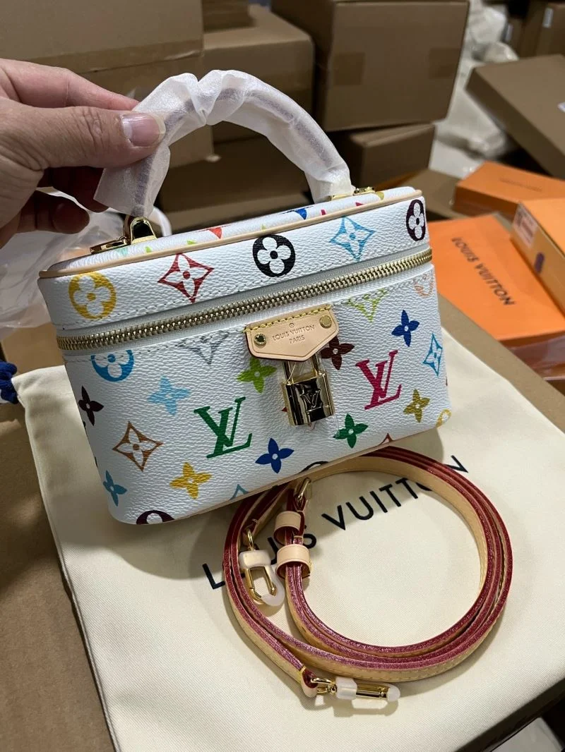 Louis Vuitton Cosmetic Bags MoistureWicking 41216