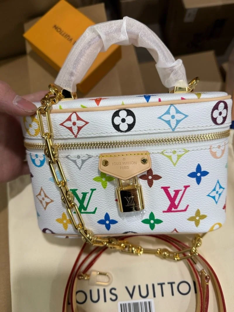 Louis Vuitton Cosmetic Bags MoistureWicking 41216
