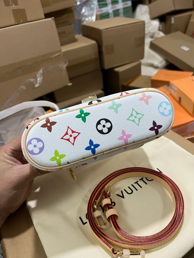 Louis Vuitton Cosmetic Bags MoistureWicking 41216