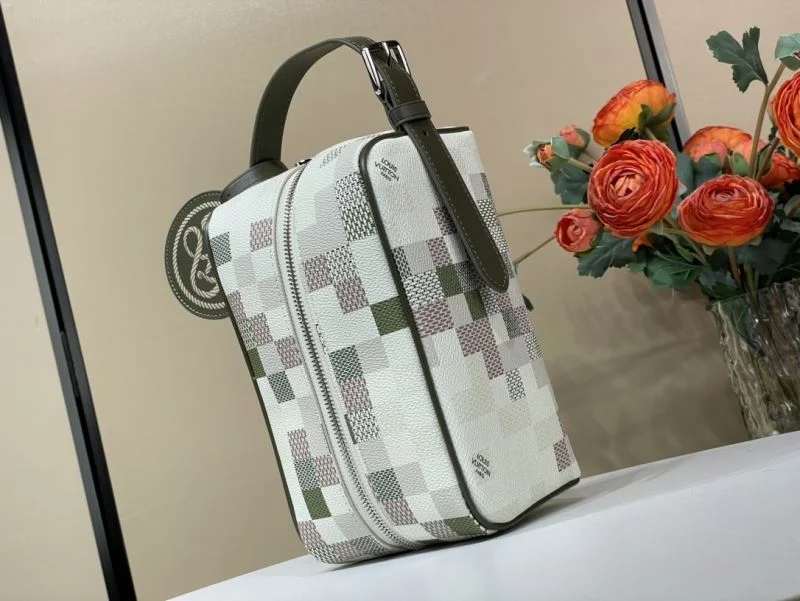 Louis Vuitton Cosmetic Bags Minimalist 40590