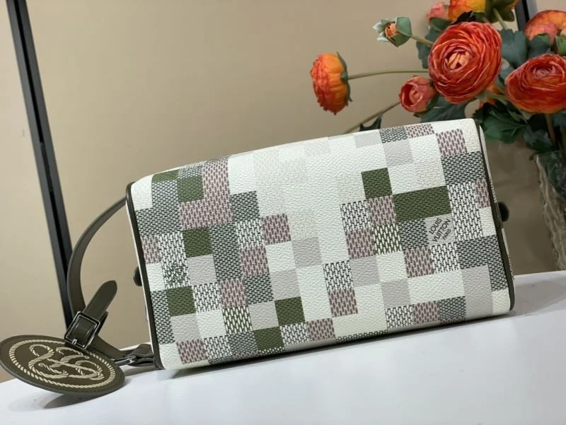 Louis Vuitton Cosmetic Bags Minimalist 40590