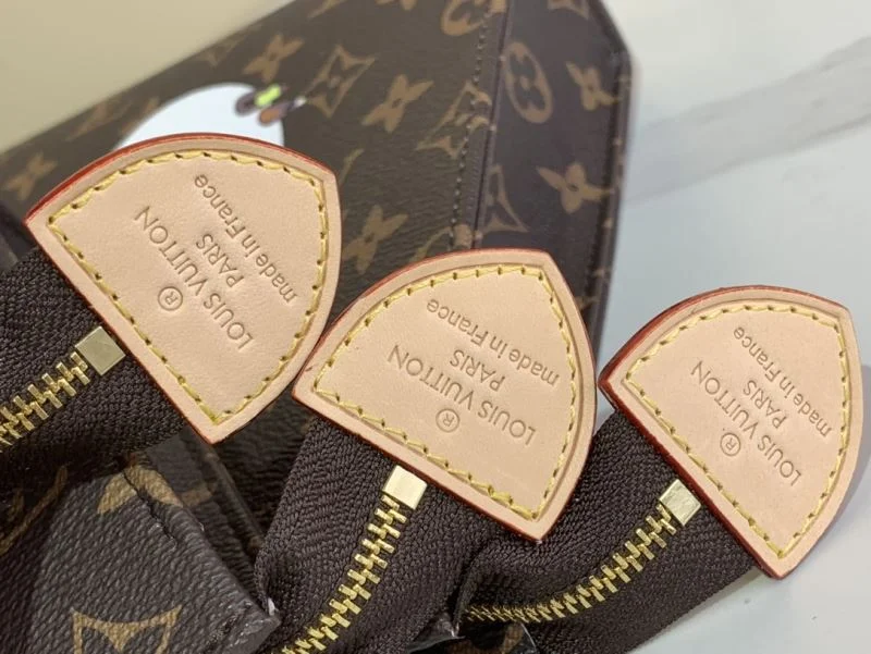 Louis Vuitton Cosmetic Bags Vibrant 40578