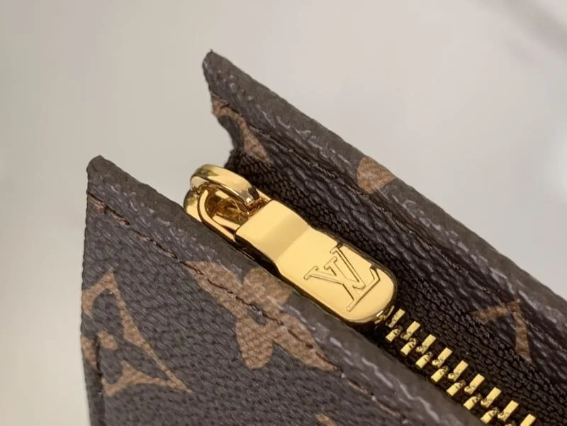 Louis Vuitton Cosmetic Bags Vibrant 40578