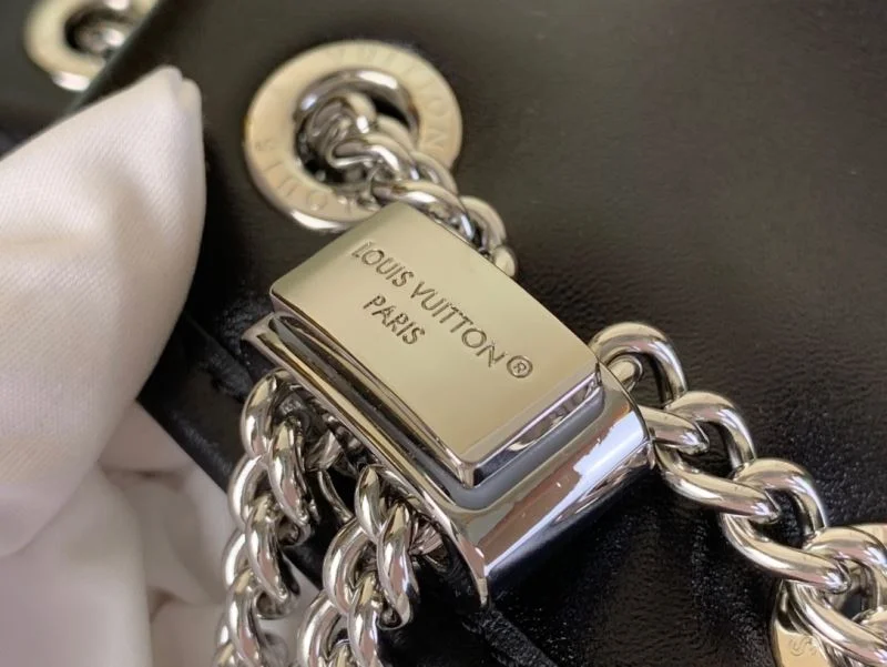 Reliable Louis Vuitton Cosmetic Bags 40577
