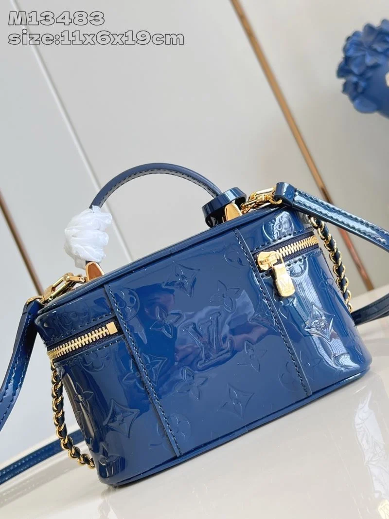 Effortless Louis Vuitton Cosmetic Bags 40566