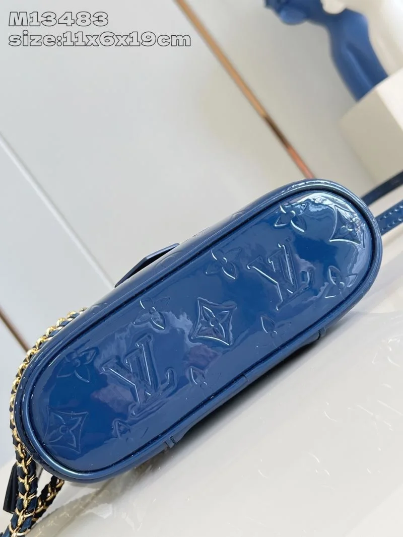 Effortless Louis Vuitton Cosmetic Bags 40566