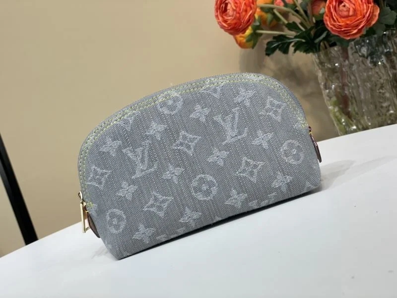 Louis Vuitton Cosmetic Bags DailyWear 40602
