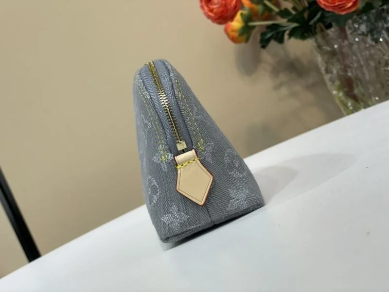 Louis Vuitton Cosmetic Bags DailyWear 40602